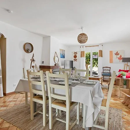 De - Piscine Privée * Sauvian